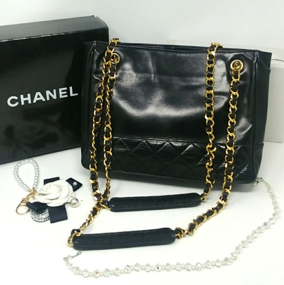 CHANEL Handbags - CHANEL Black Chain Shopper Shoulderbag Vintage
